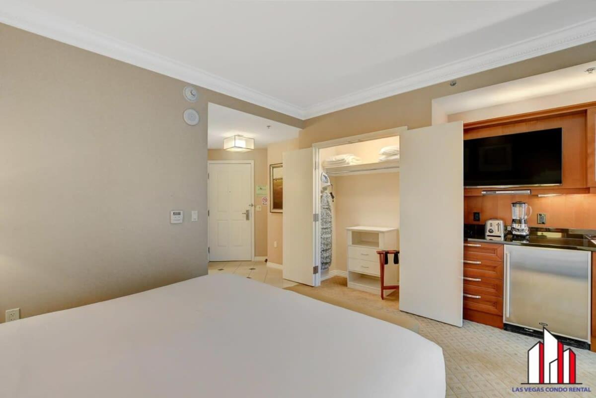 לאס וגאס Mgm Signature-18-703 Strip View Jacuzzi Studio מראה חיצוני תמונה
