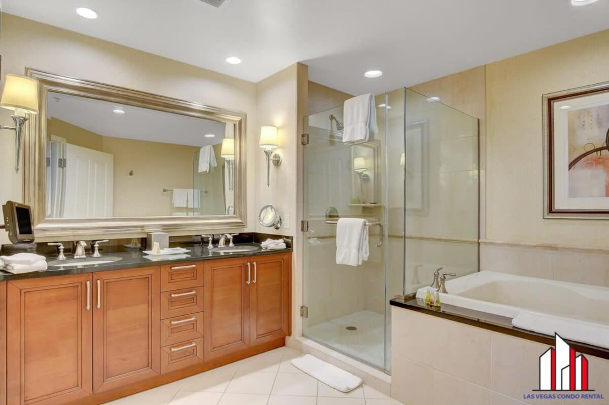 לאס וגאס Mgm Signature-18-703 Strip View Jacuzzi Studio מראה חיצוני תמונה
