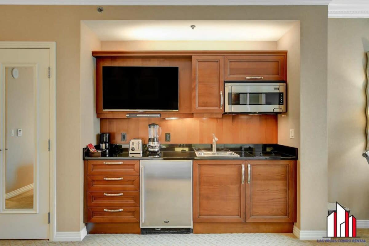 לאס וגאס Mgm Signature-18-703 Strip View Jacuzzi Studio מראה חיצוני תמונה